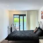 Serenity Luxe Apartment
